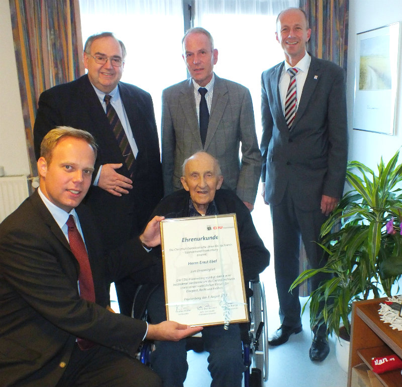 Ernst Ebel (Mitte) mit dem CDU Vorsitzenden Thomas Müller, MdB Bernd Siebert, Ehrenkreisvorsitzenden Lutz Klein und dem Kreisvorsitzenden und MdL Armin Schwarz