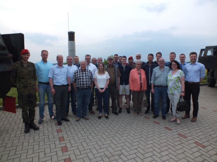 Mitglieder der CDU und Junger Union Frankenberg bei ihrem Besuch in der Burgwaldkaserne Frankenberg