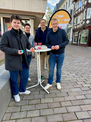 „Einfach mal zuhören“ – die CDU Frankenberg verteilte Ostereier in der Fußgängerzone